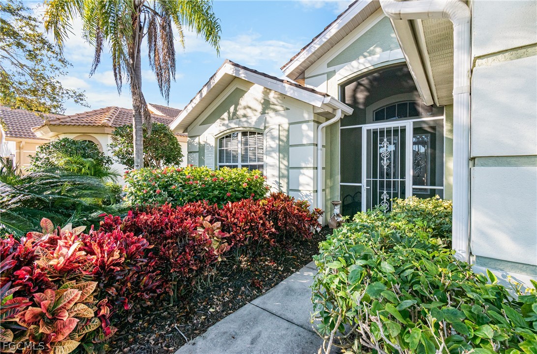 1768 Winding Oaks Way