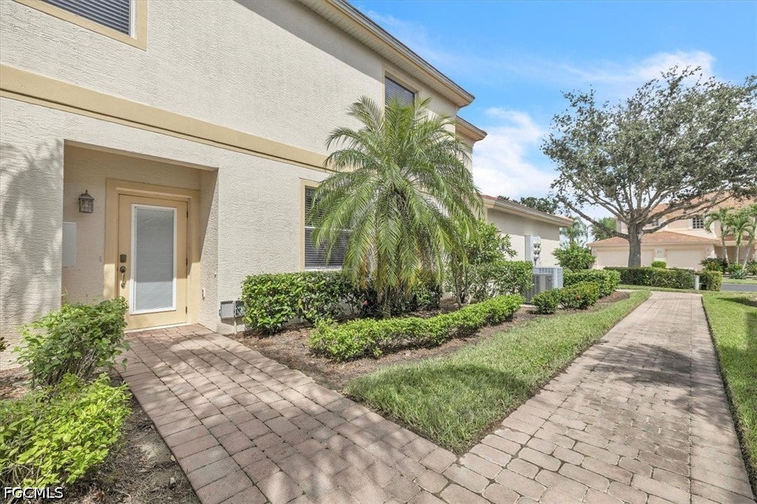 3071 Meandering Way 101
