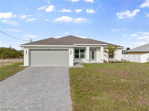 2212 NE 6th Avenue Cape Coral FL 33909