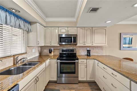 4200 Steamboat Bend 303 Fort Myers FL 33919