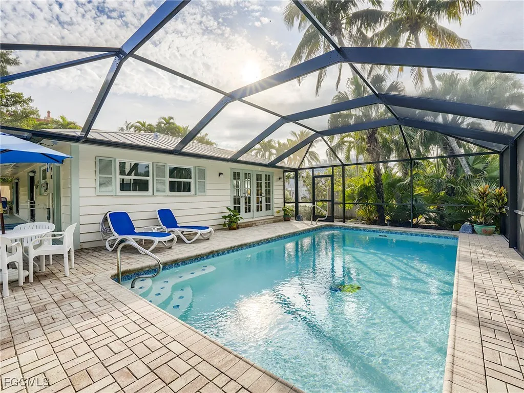 Captiva, Florida, 33924, United States, 2 Bedrooms Bedrooms, ,2 BathroomsBathrooms,Residential,Active,2008229