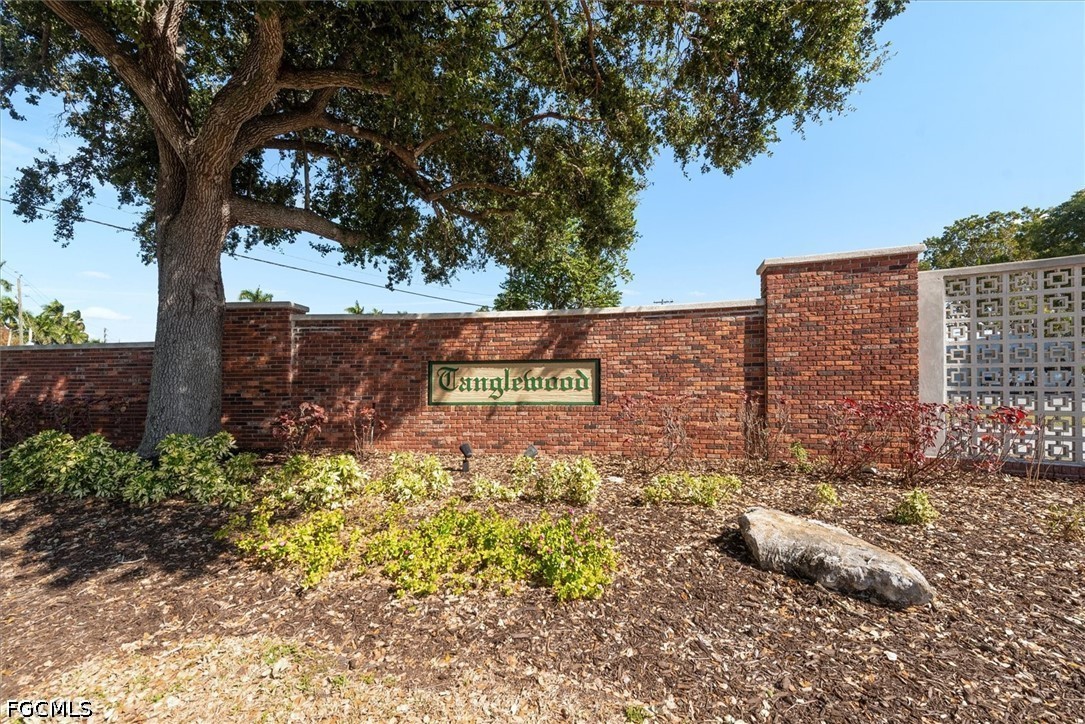 5161 Tanglewood Parkway