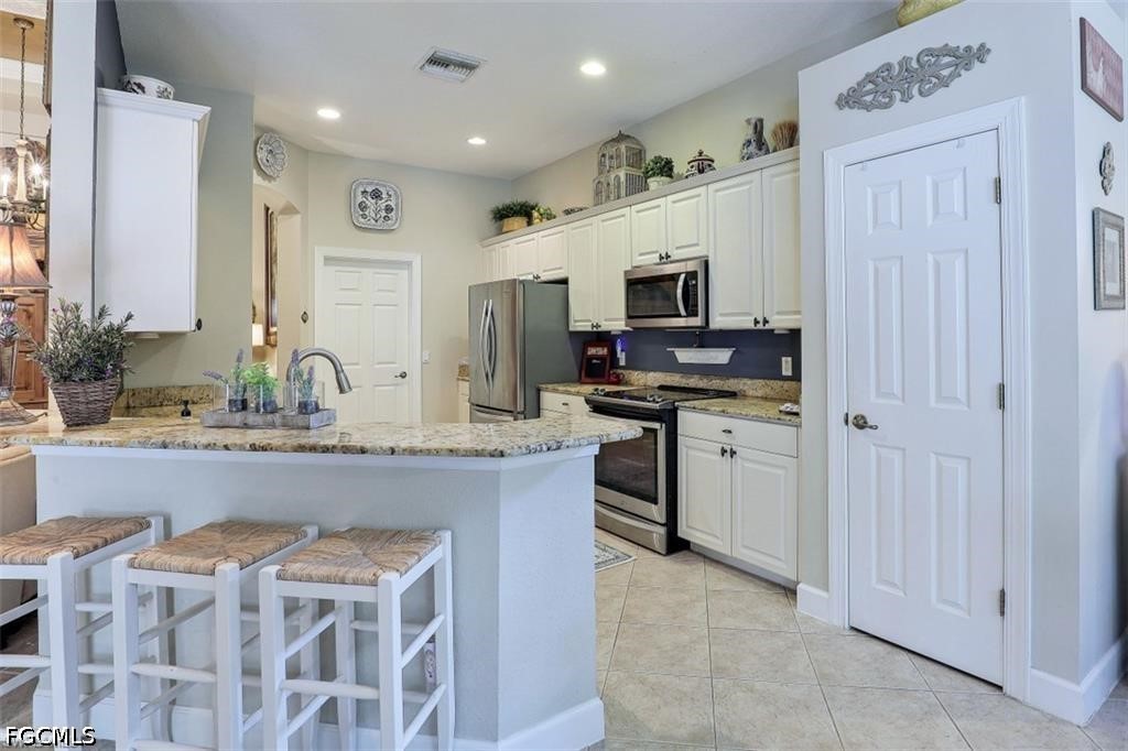 16156 Parque Lane