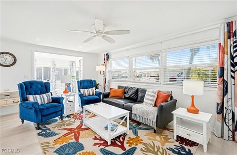 5560 Sir Walter Way North Fort Myers FL 33917