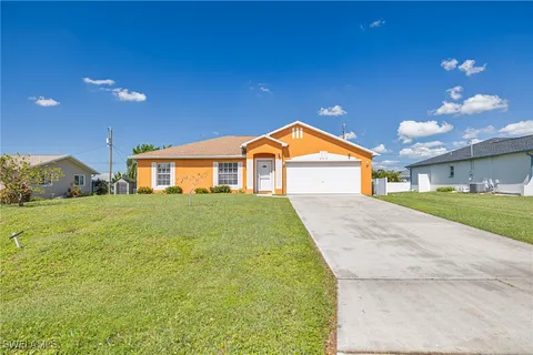 305 SE 3rd Street, Cape Coral, FL 33990 - MLS#: 225038242