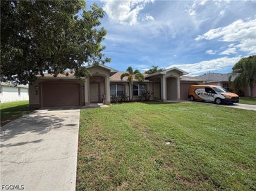 912-914 SE 14th Street Cape Coral FL 33990