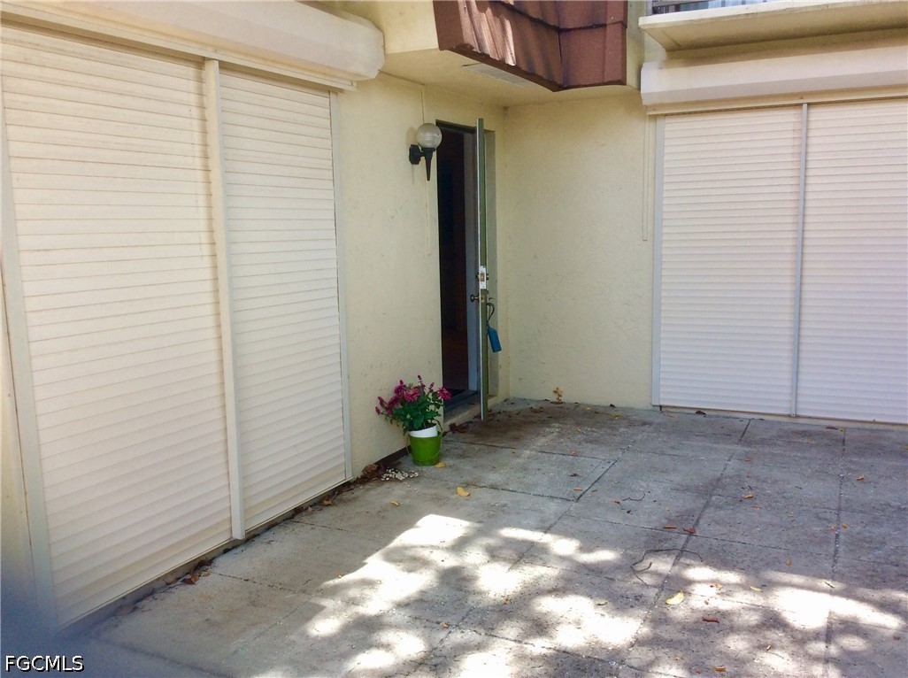 5249 Cedarbend Drive 3