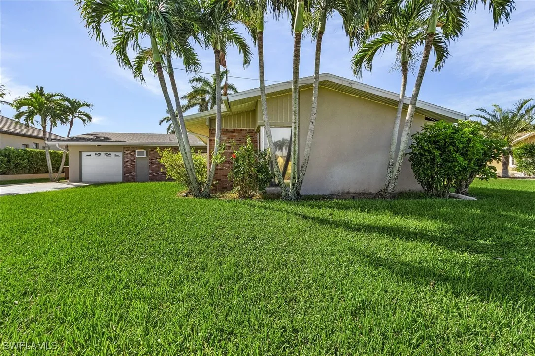 Cape Coral, Florida 33904, United States, 3 Bedrooms Bedrooms, ,2 BathroomsBathrooms,Residential,Active,37297