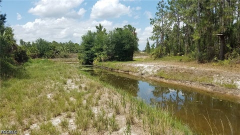 Tiny photo for 933 Memphis Avenue, Lehigh Acres, FL 33974 (MLS # 2026033599)