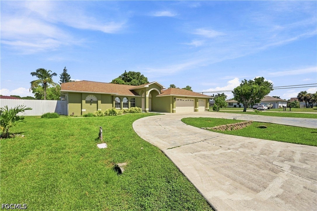1239 SE 23rd Avenue