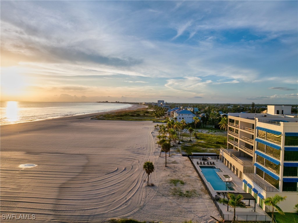 6230 Estero Boulevard 402