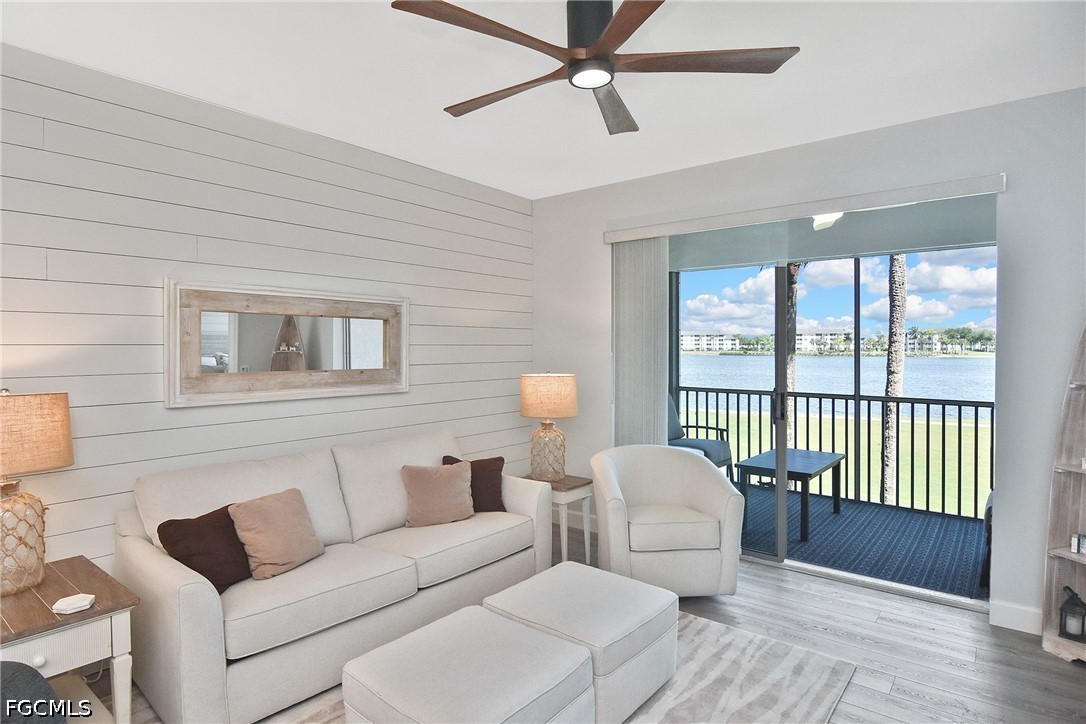 10460 Washingtonia Palm Way 1324
