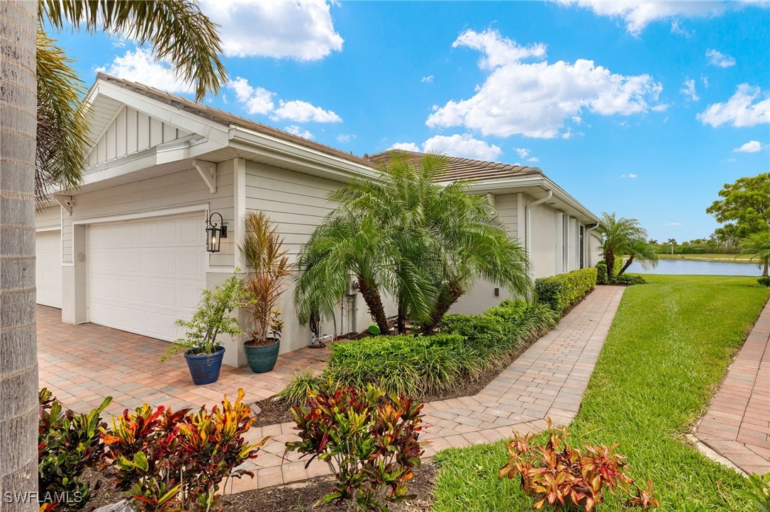 14615 Edgewater Circle