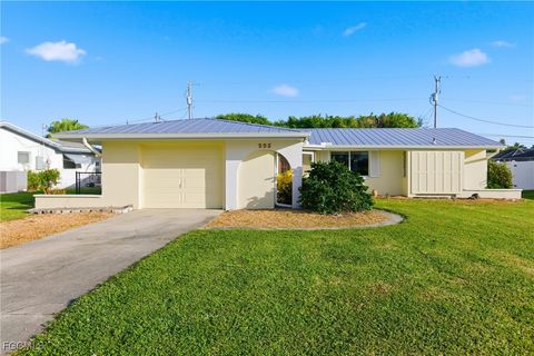 205 SE 44th Terrace Cape Coral FL 33904