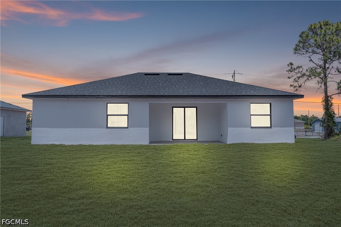 618 Raintree Street E