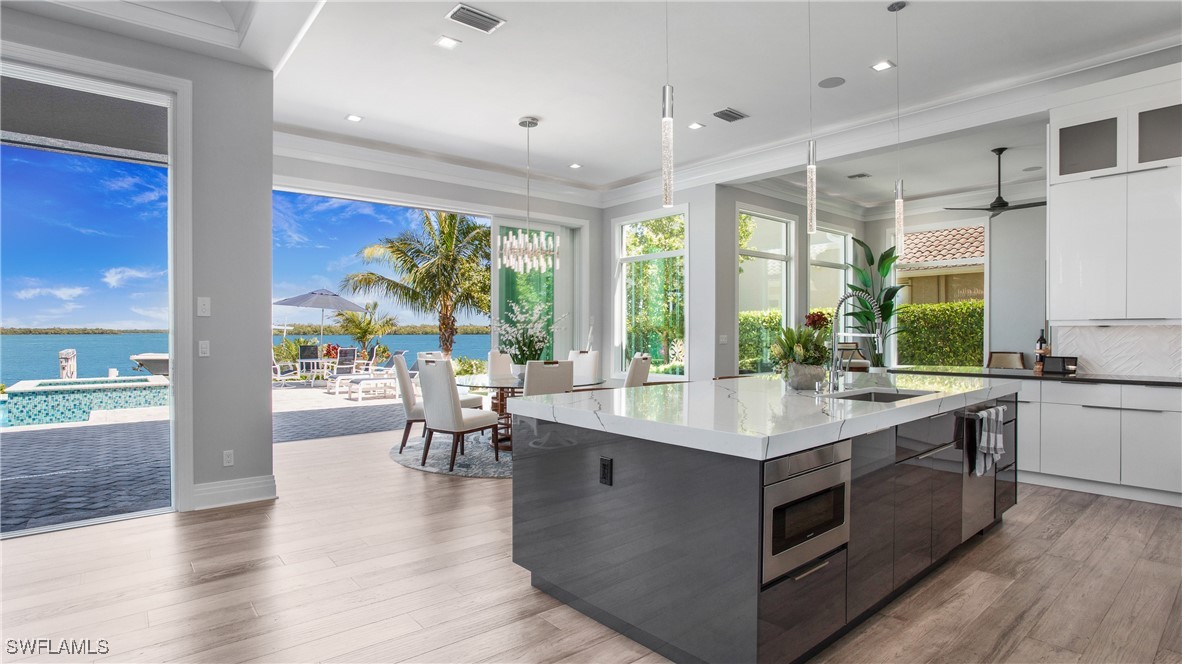 720 Tigertail Court