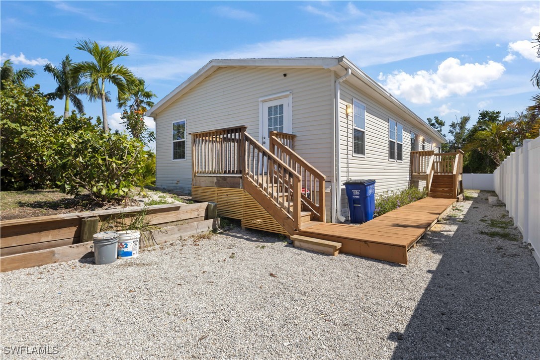 5529 Rainbow Drive