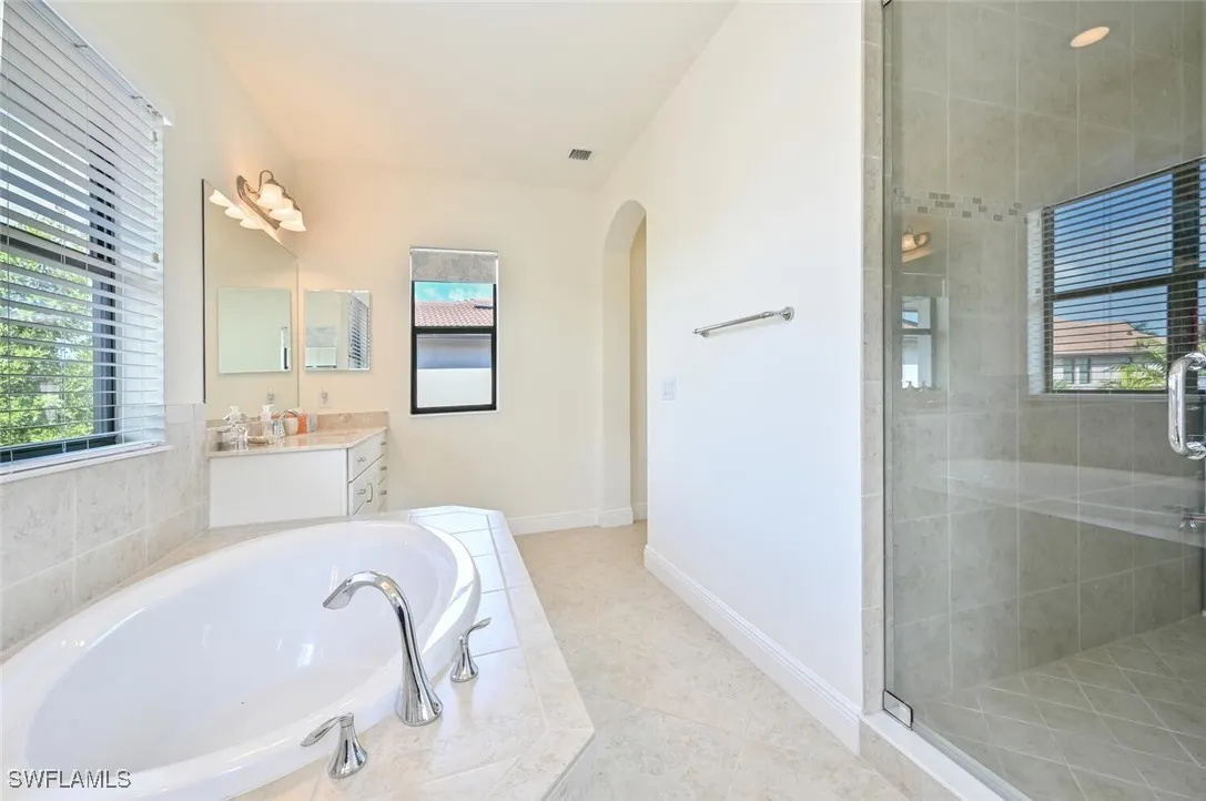 Naples, Florida 34113, United States, 3 Bedrooms Bedrooms, ,4 BathroomsBathrooms,Residential,Active,213148