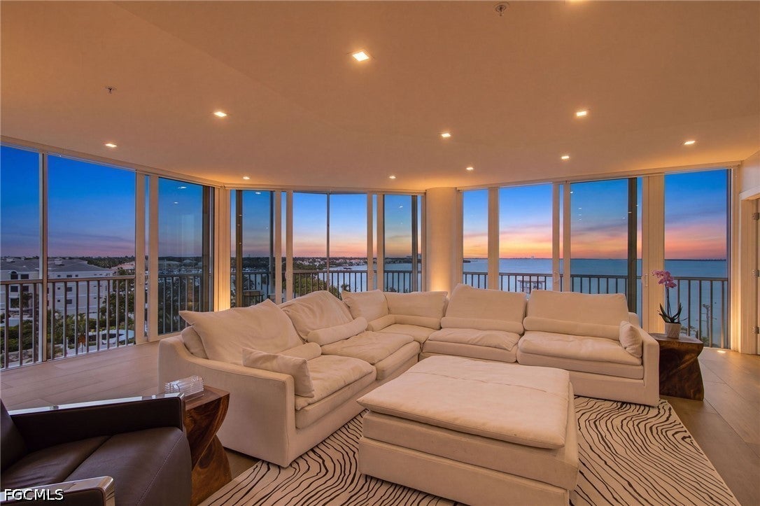 14250 Royal Harbour Court 715