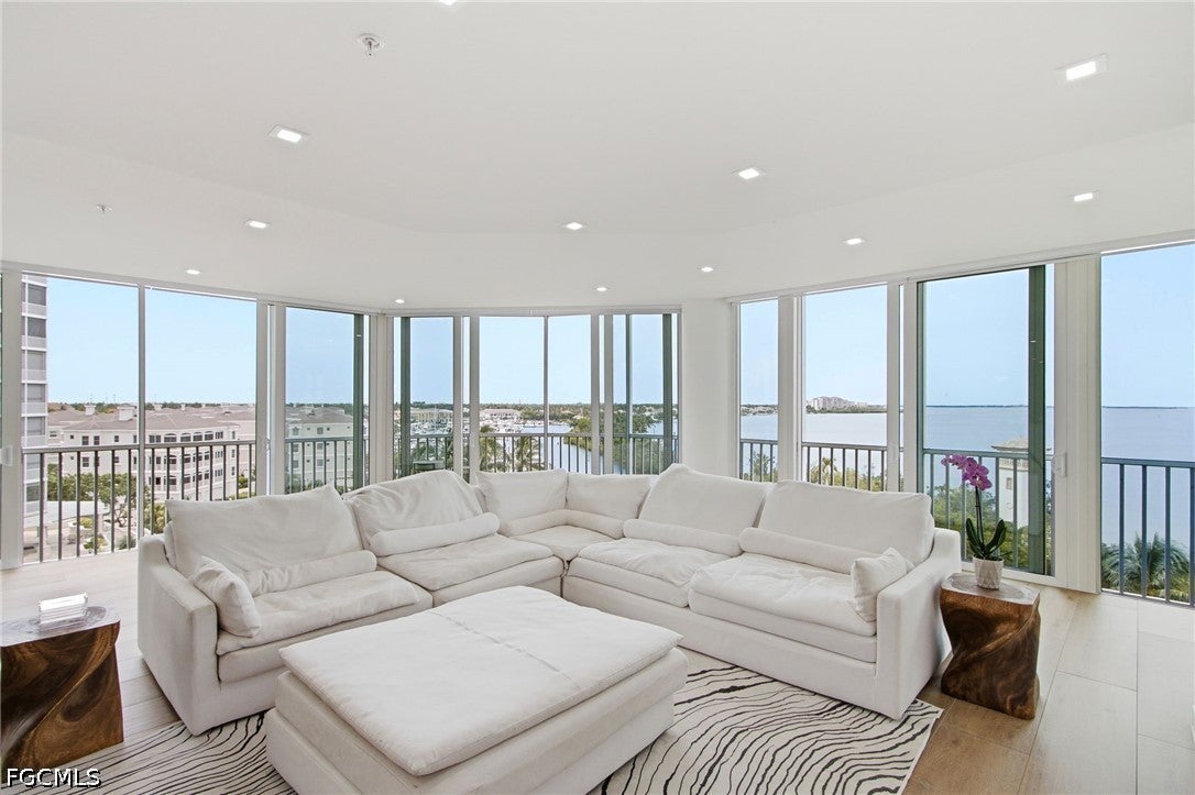 14250 Royal Harbour Court 715