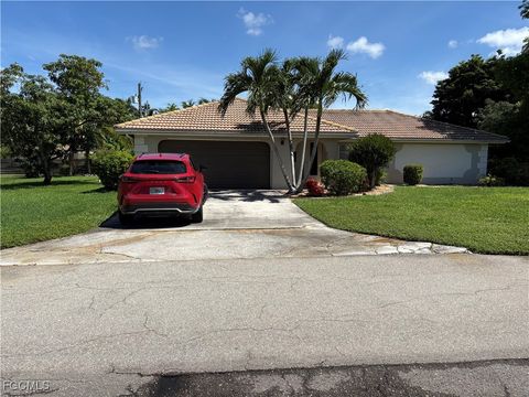 Photo of Fort Myers, FL 33919 (MLS # 2025008384) Photo of Fort Myers, FL 33919 (MLS # 2025008384)