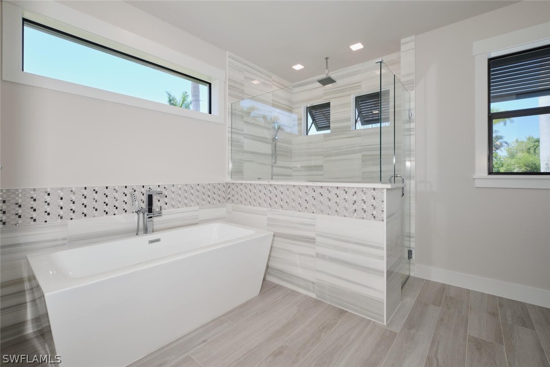 5513 Merlyn Lane