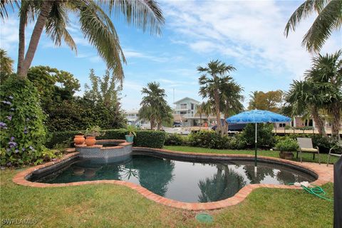 A home in ISLAMORADA