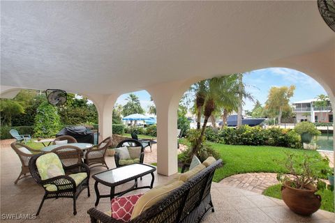 A home in ISLAMORADA