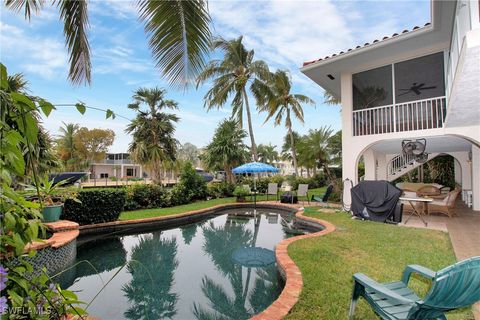 A home in ISLAMORADA