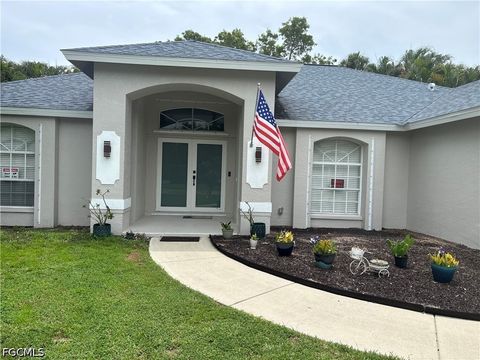 Photo of 11670 Pine Hammock Circle, Fort Myers, FL 33919 (MLS # 2026030837)