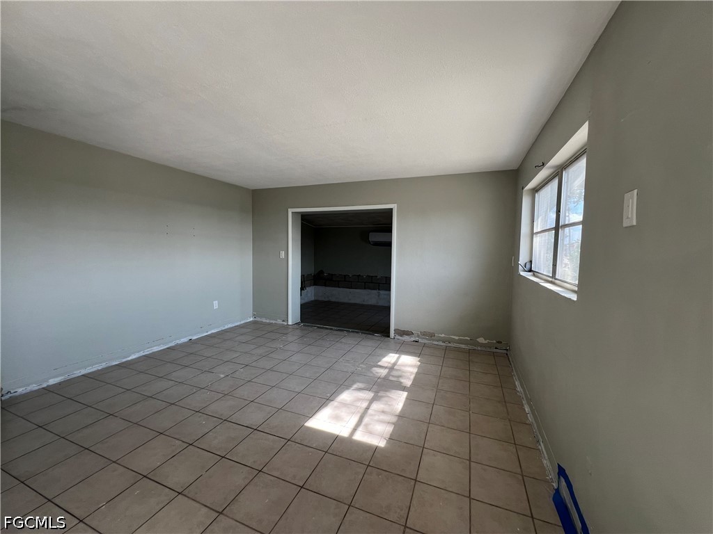 21288 Edgewater Drive
