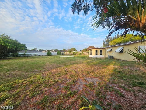 Tiny photo for 423 Morgan Circle S, Lehigh Acres, FL 33936 (MLS # 2026021957)