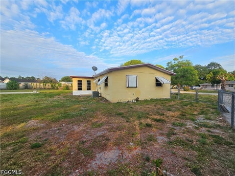 Tiny photo for 423 Morgan Circle S, Lehigh Acres, FL 33936 (MLS # 2026021957)