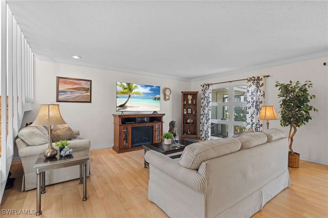 4263 Island Circle 3
