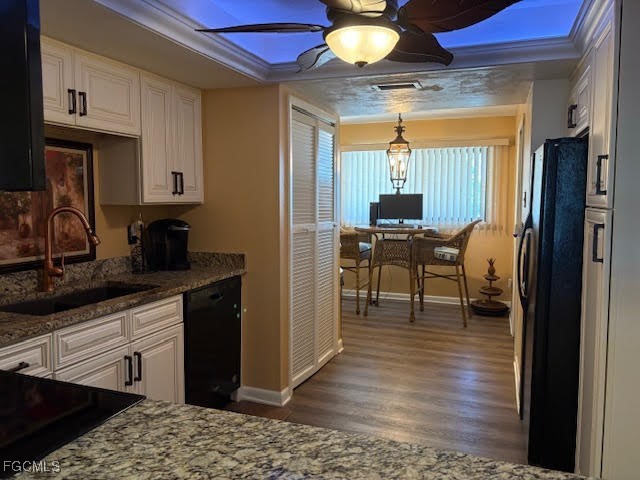 4321 Country Club Boulevard 203