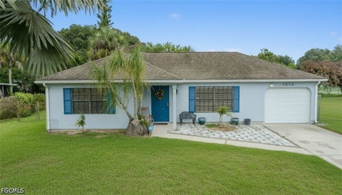 Photo of 4016 E Sunflower Circle, Labelle, FL 33935 (MLS # 2026031099)