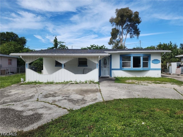 3222 Royal Palm Avenue