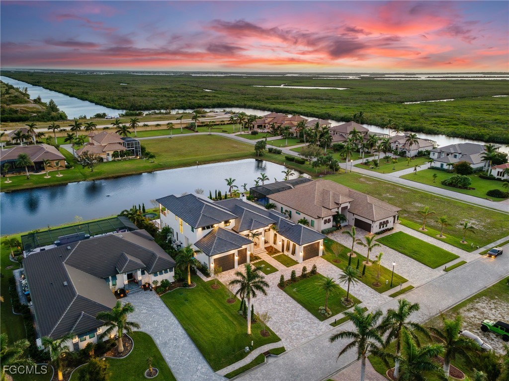 898 W Cape Estates Circle