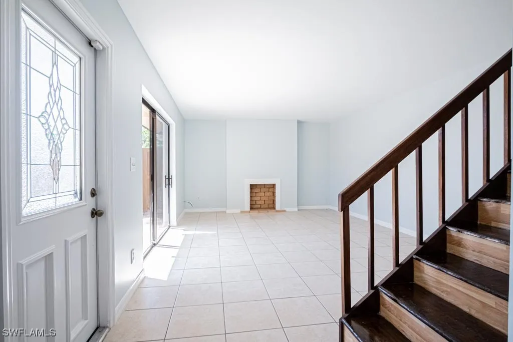 Fort Myers, Florida 33907, United States, 2 Bedrooms Bedrooms, ,2 BathroomsBathrooms,Residential,Active,33263