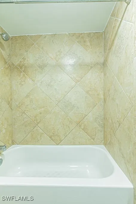 Fort Myers, Florida 33907, United States, 2 Bedrooms Bedrooms, ,2 BathroomsBathrooms,Residential,Active,33263