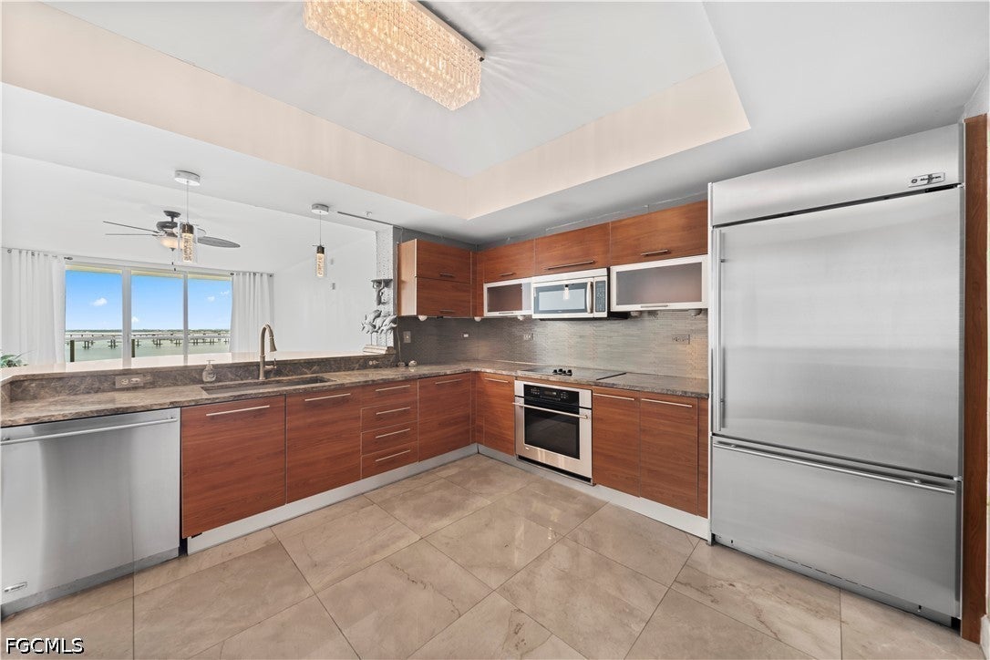3000 Oasis Grand Boulevard 1407