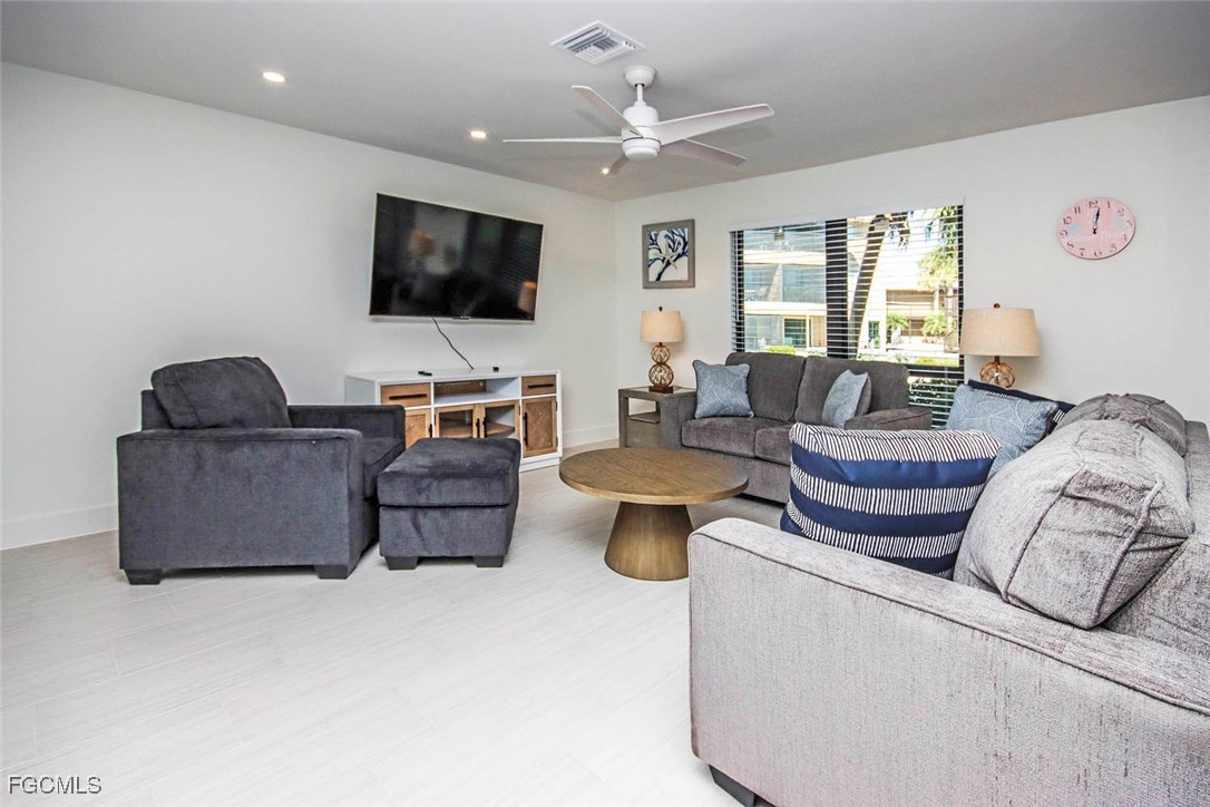 5117 Sea Bell Road E103