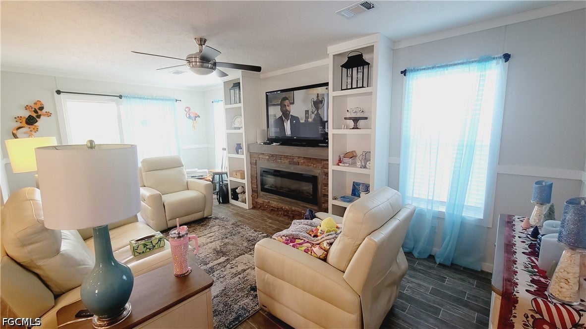352 Shoreland Drive