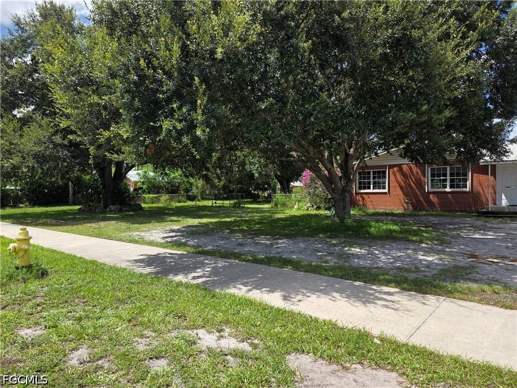 615 New Market Road W