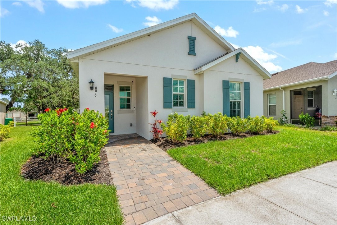 896 Friendship Circle
