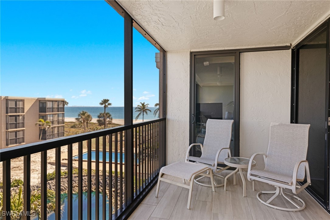 1401 Middle Gulf Drive L402