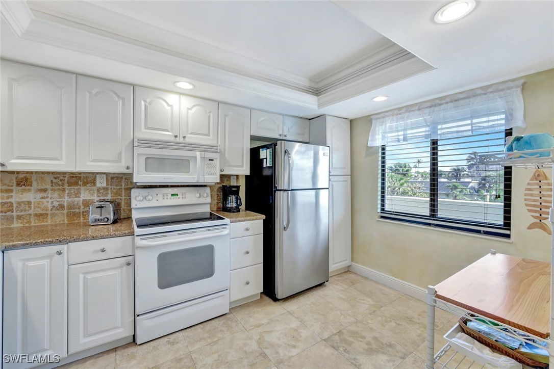 979 E Gulf Drive D452