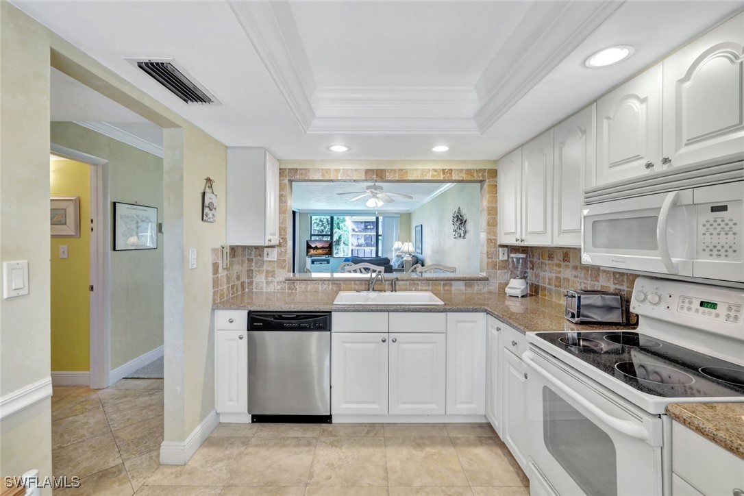 979 E Gulf Drive D452