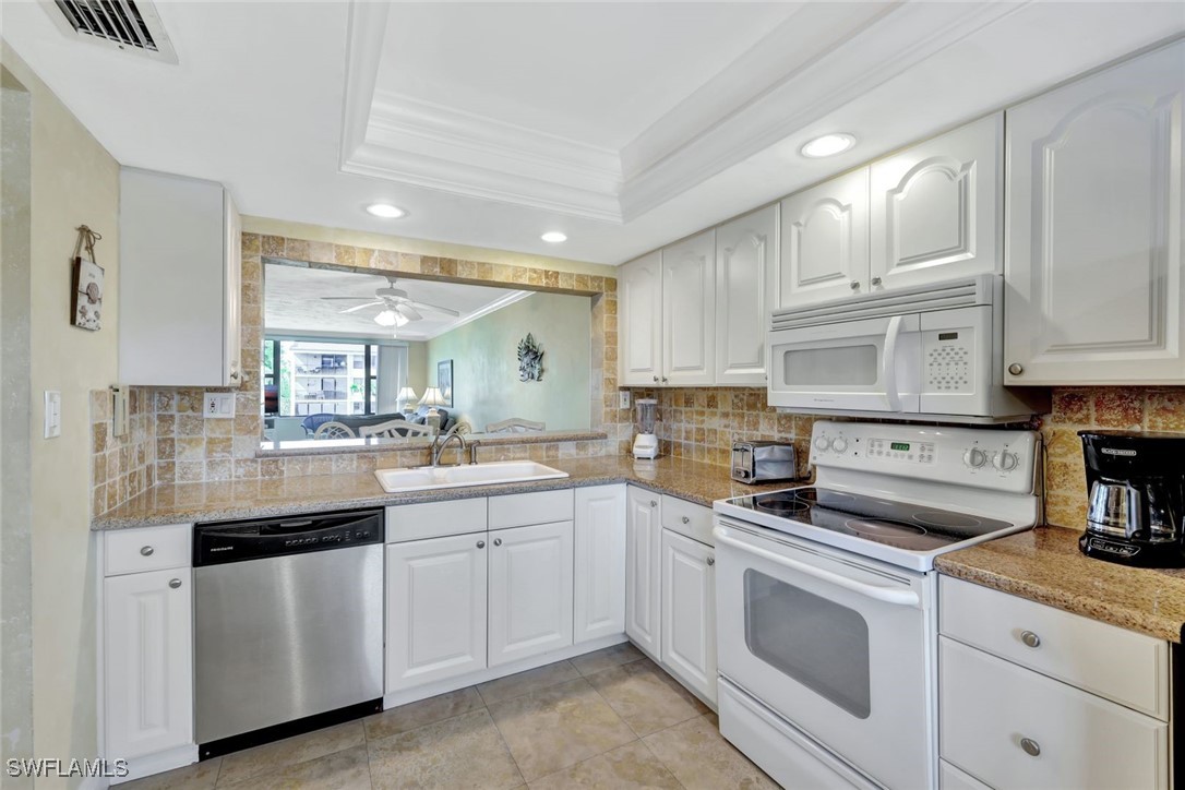 979 E Gulf Drive D452