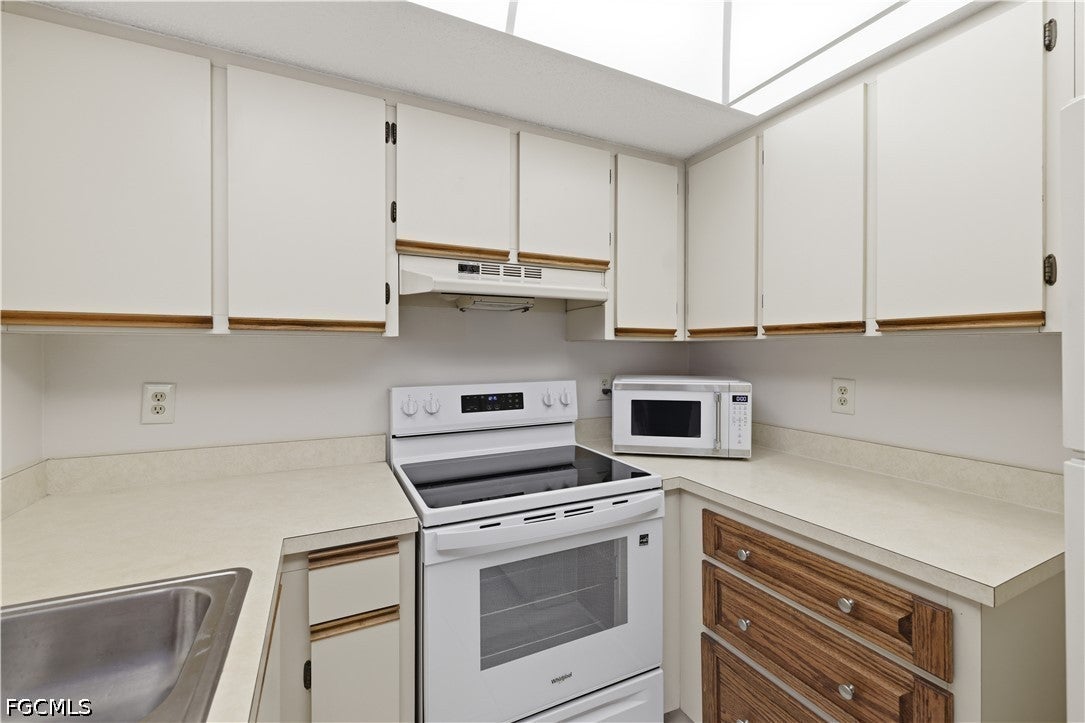 19505 Quesada Avenue LL108